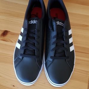 Brand new Adidas vs pace size 10